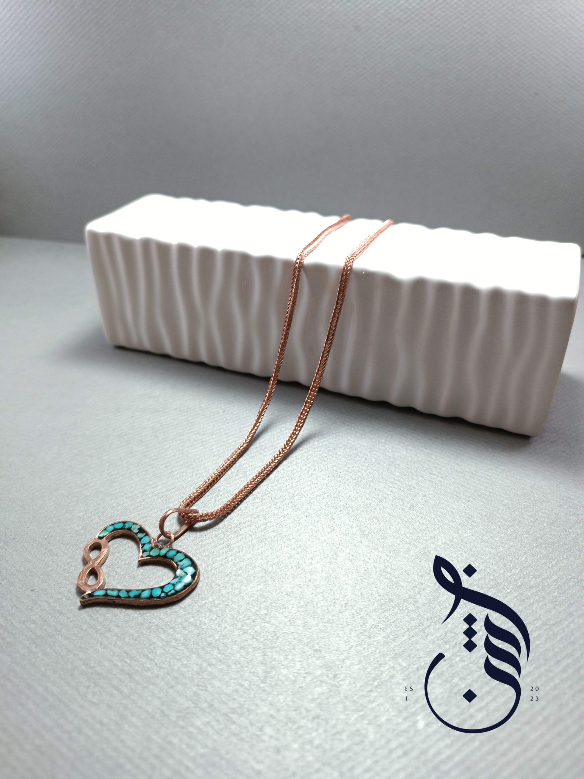 گردنبند مس و فیروزه کوبی قلب بی نهایت