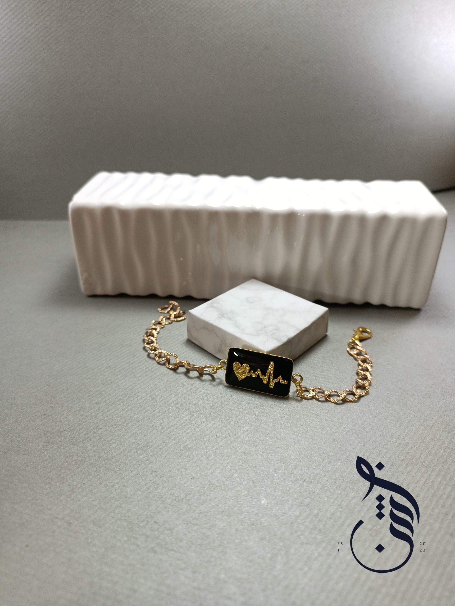 دستبند رزینی ضربان قلب