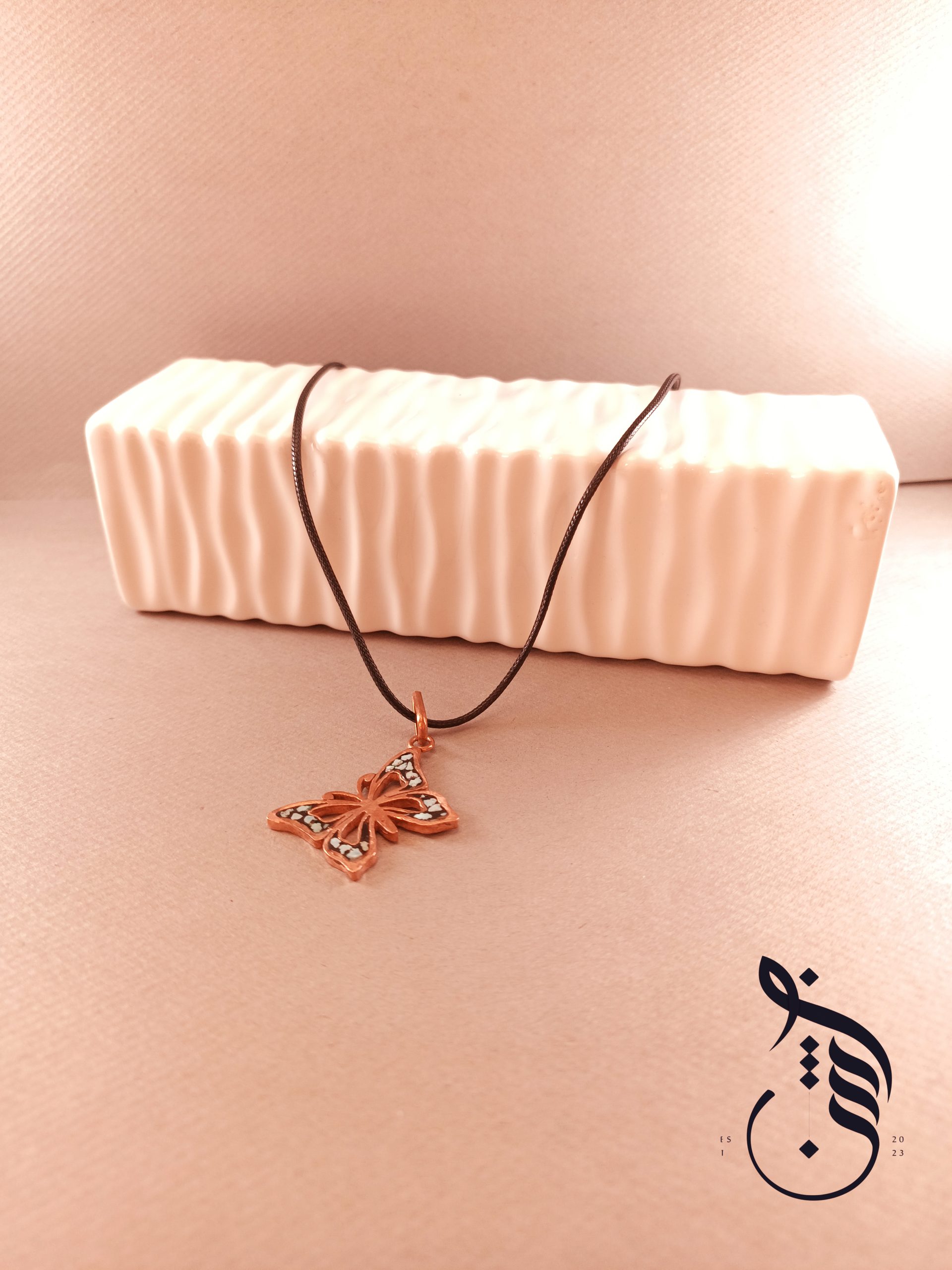 گردنبند مس و فیروزه کوبی پروانه