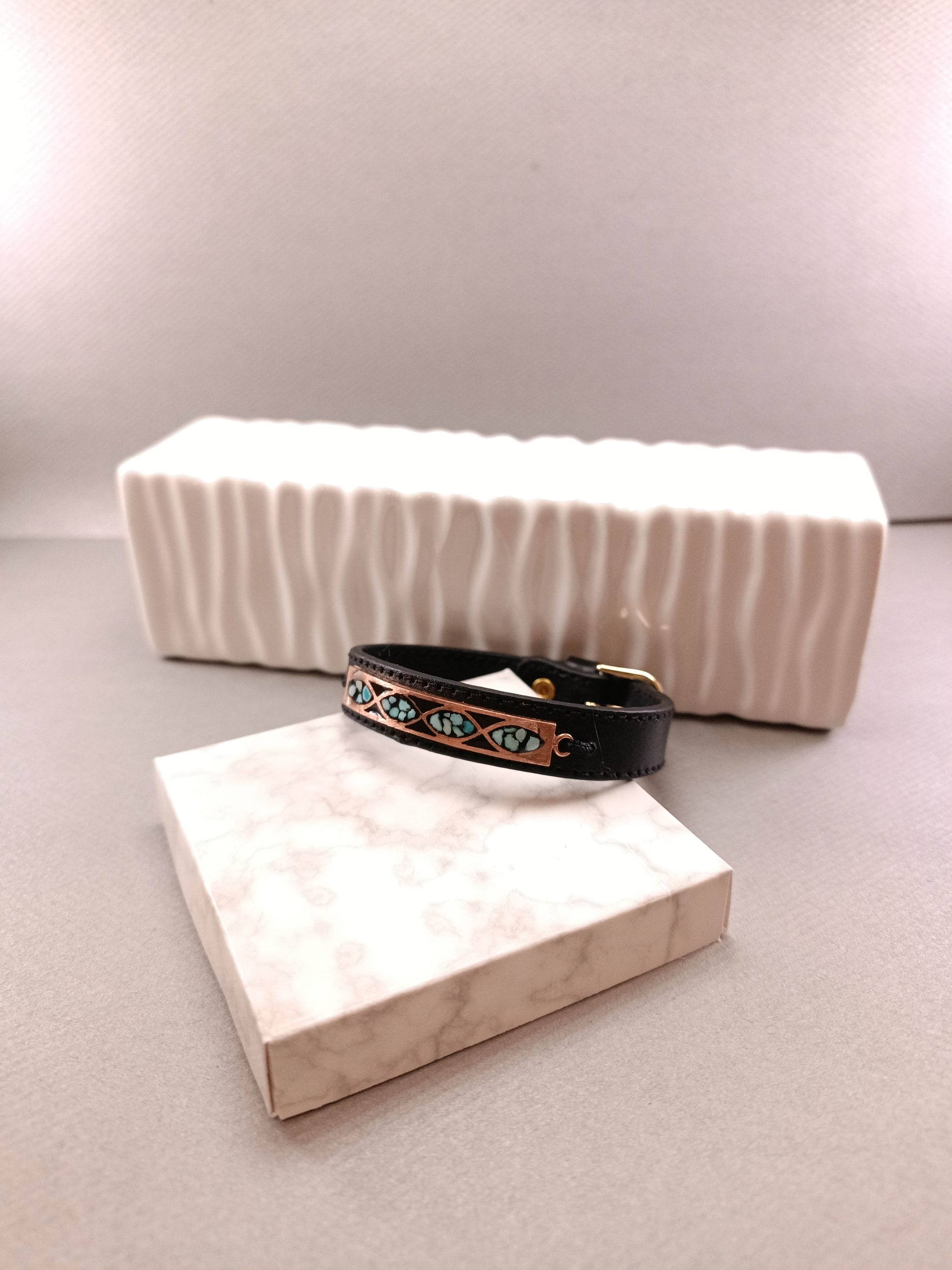 دستبند چرمی مس و فیروزه کوبی آراسته